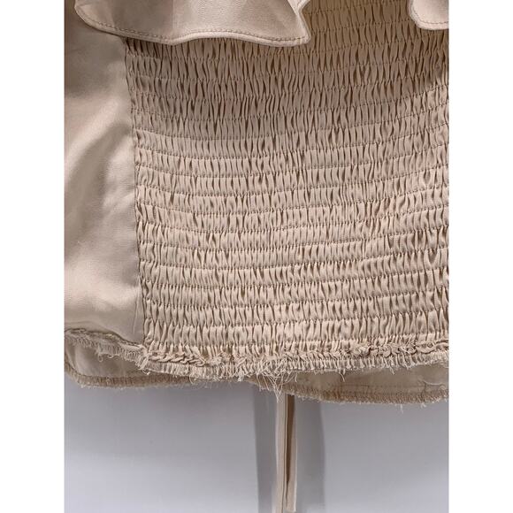 ASTR THE LABEL Women's Beige Satin Ruffle Crop Top SZ S - Picture 9 of 11